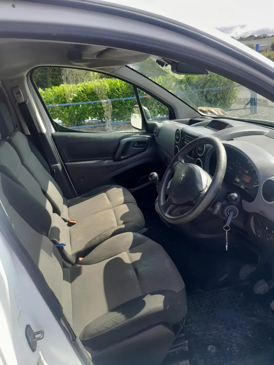 172 Peugeot Partner 1.6Diesel 3 Seather Doe 04,26 - Image 3