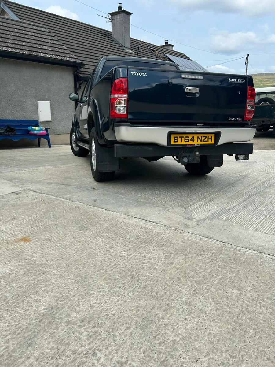 Toyota hilux - Image 4