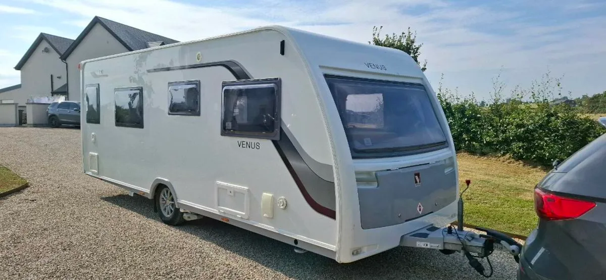 Lunar venus 550 4 berth - Image 1