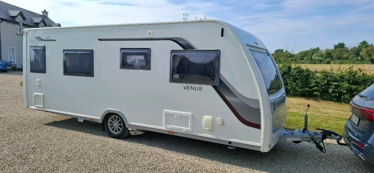 Lunar venus 550 4 berth - Image 2