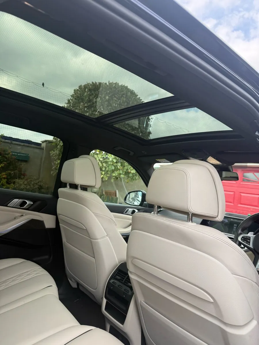 Car - Image 3