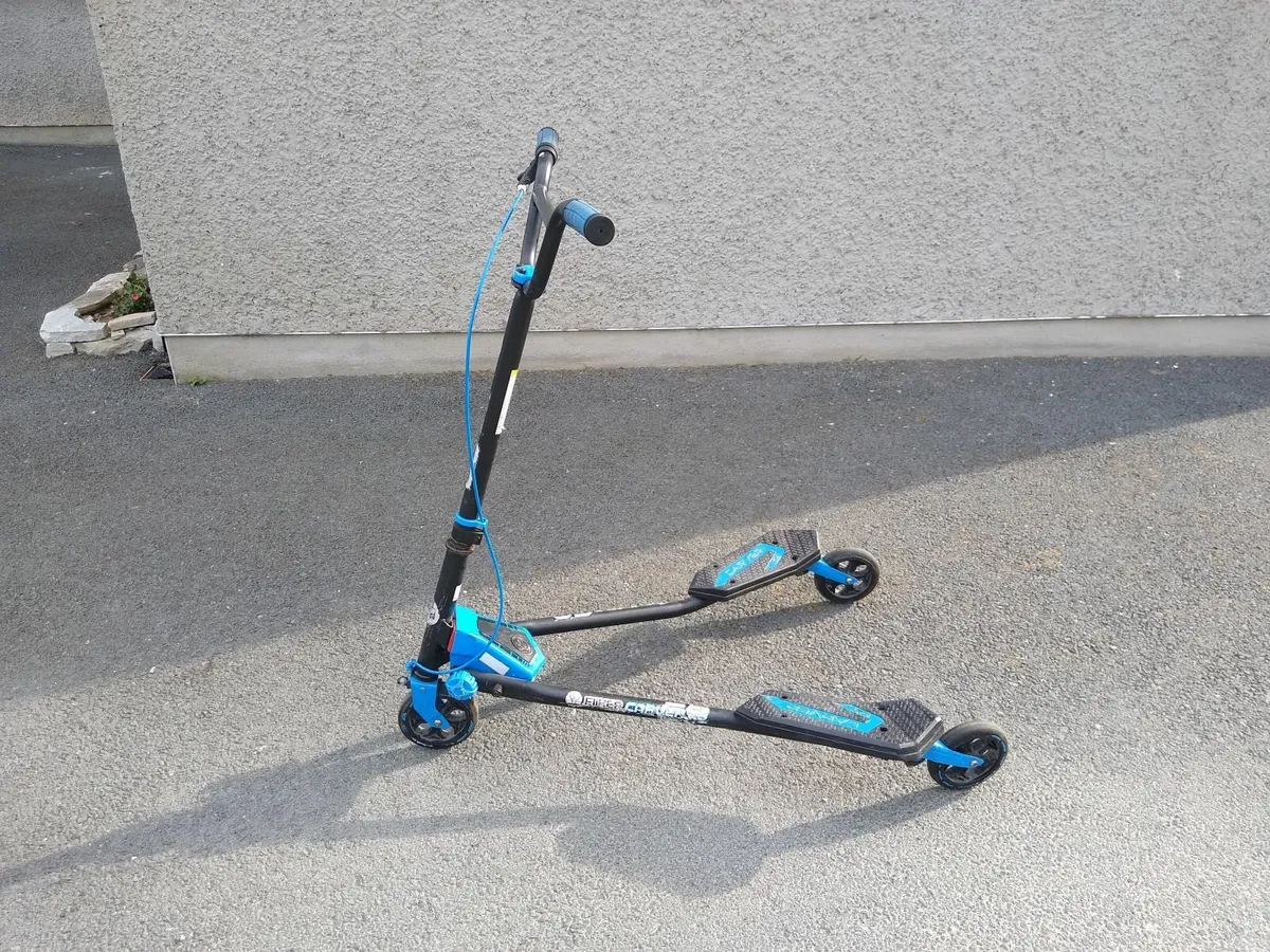 Fliker - Image 1