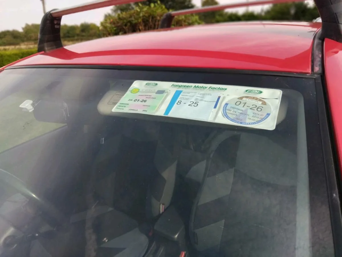 Toyota corolla - Image 2