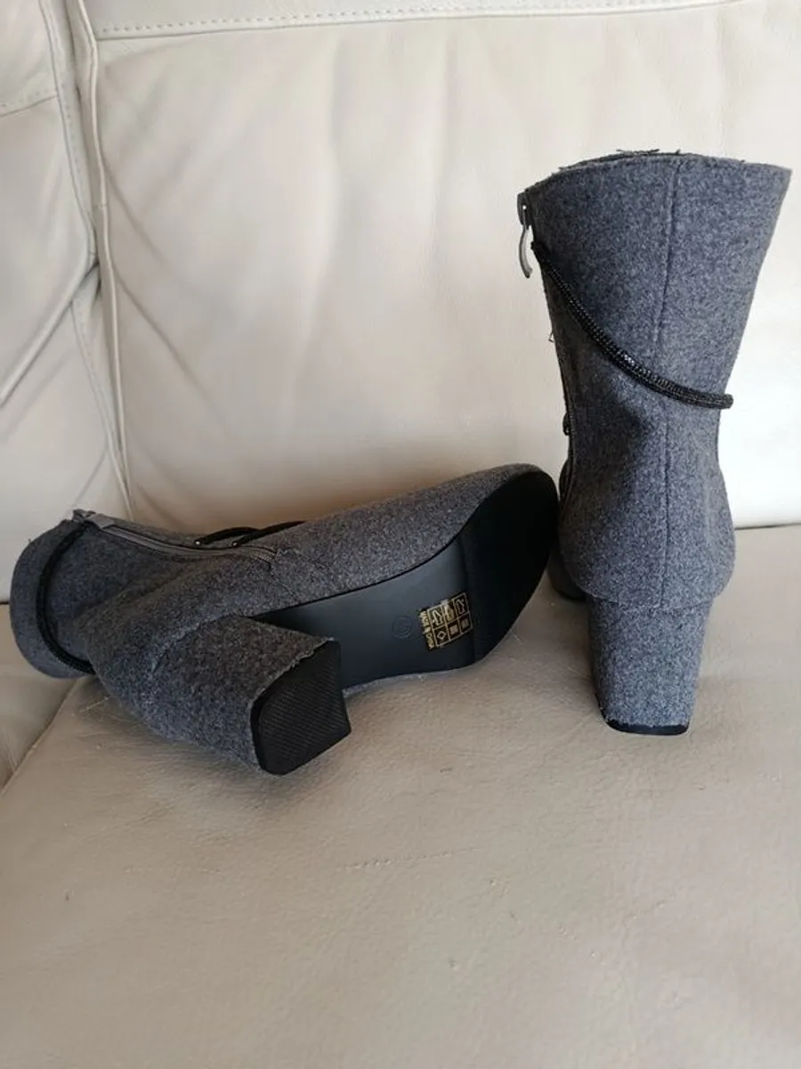 New Grey Boots. Unworn. - Image 2