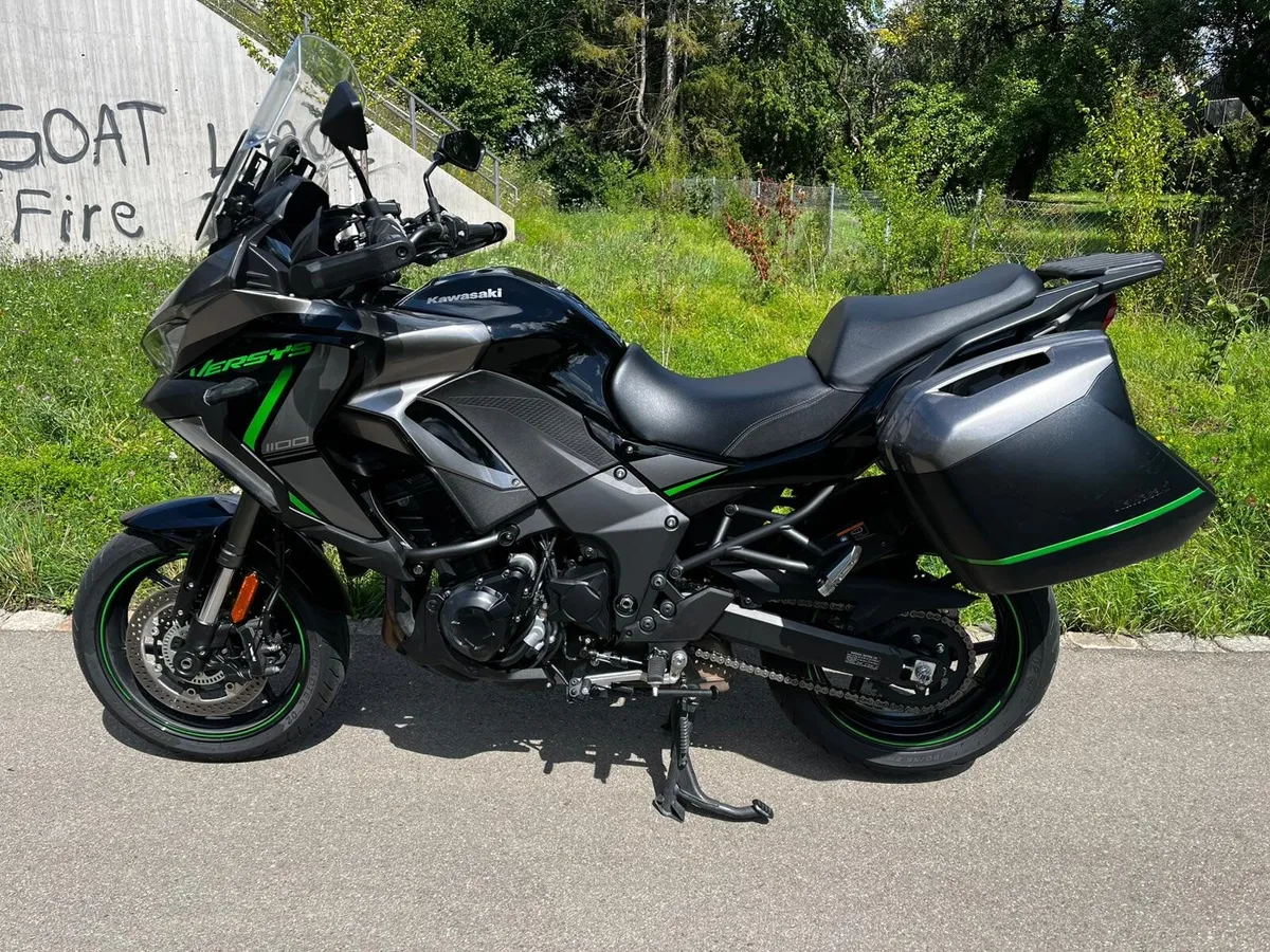 Kawasaki versys 1100  SE 2025 - Image 1