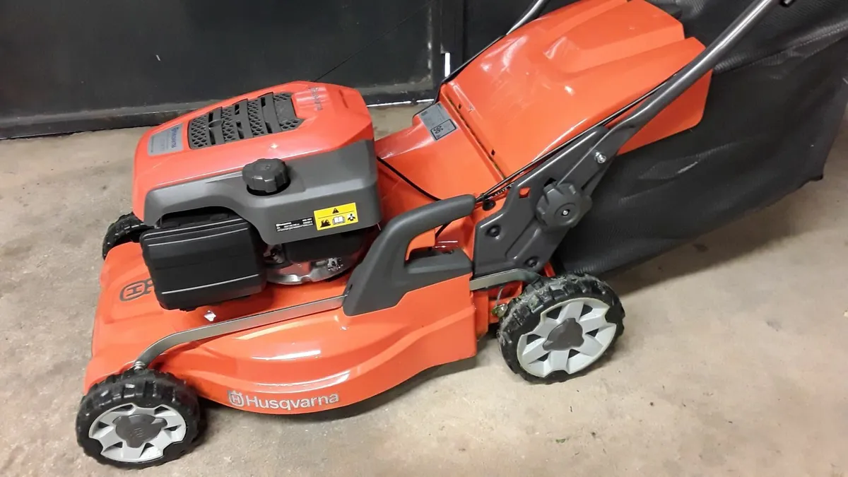 HUSQVARNA LAWNMOWER - Image 2