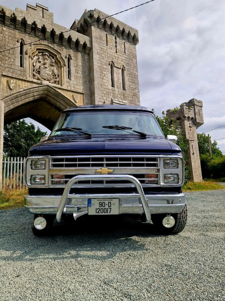 Chevrolet G20 - Image 1