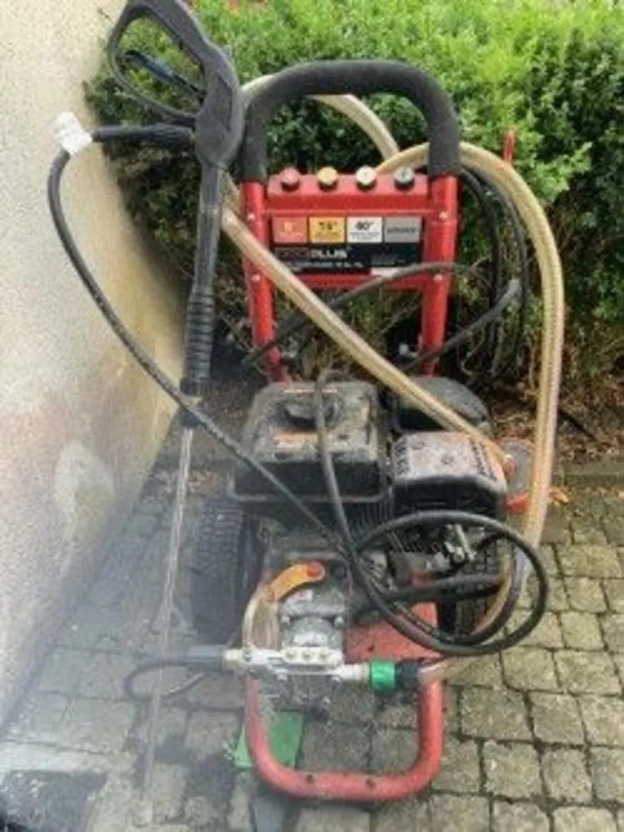 Petrol power washer - Image 1