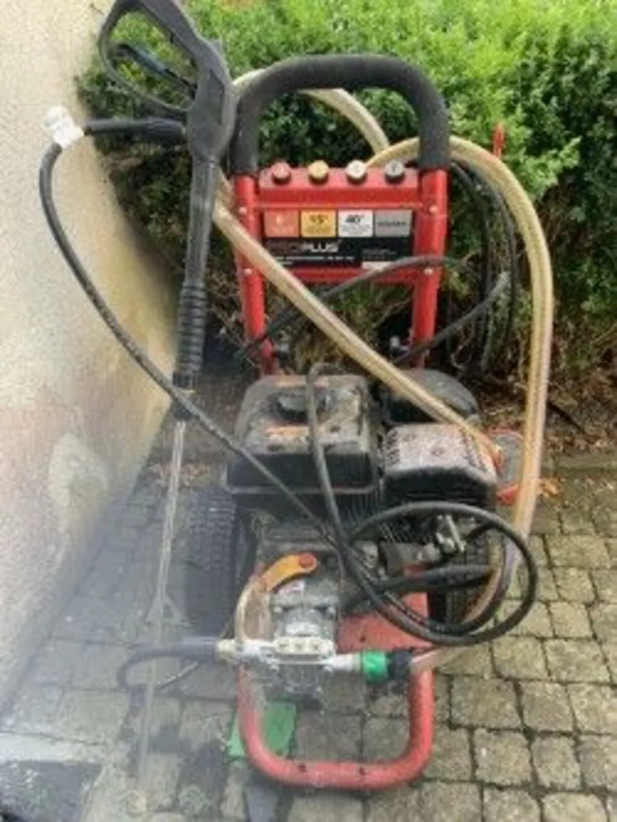 Petrol power washer - Image 3
