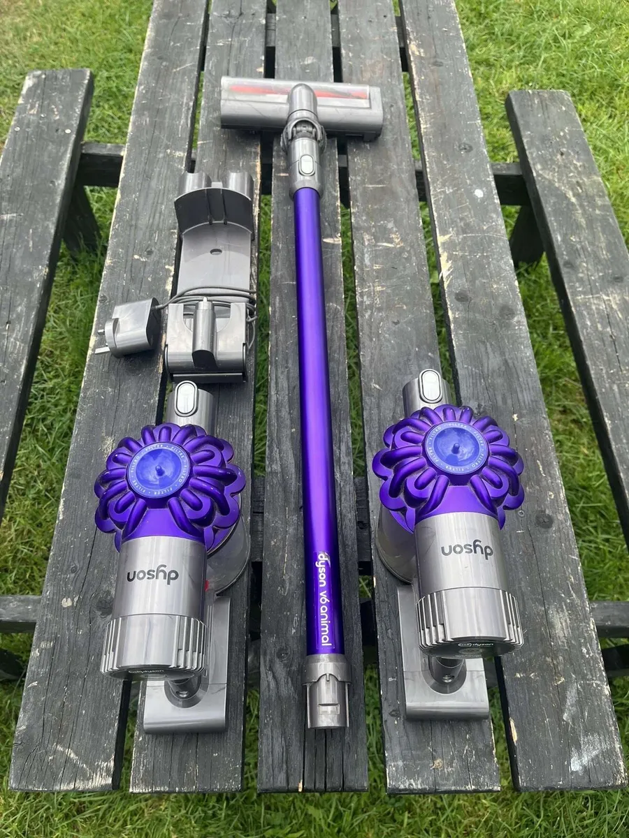 Dyson cordless hoover - Image 1