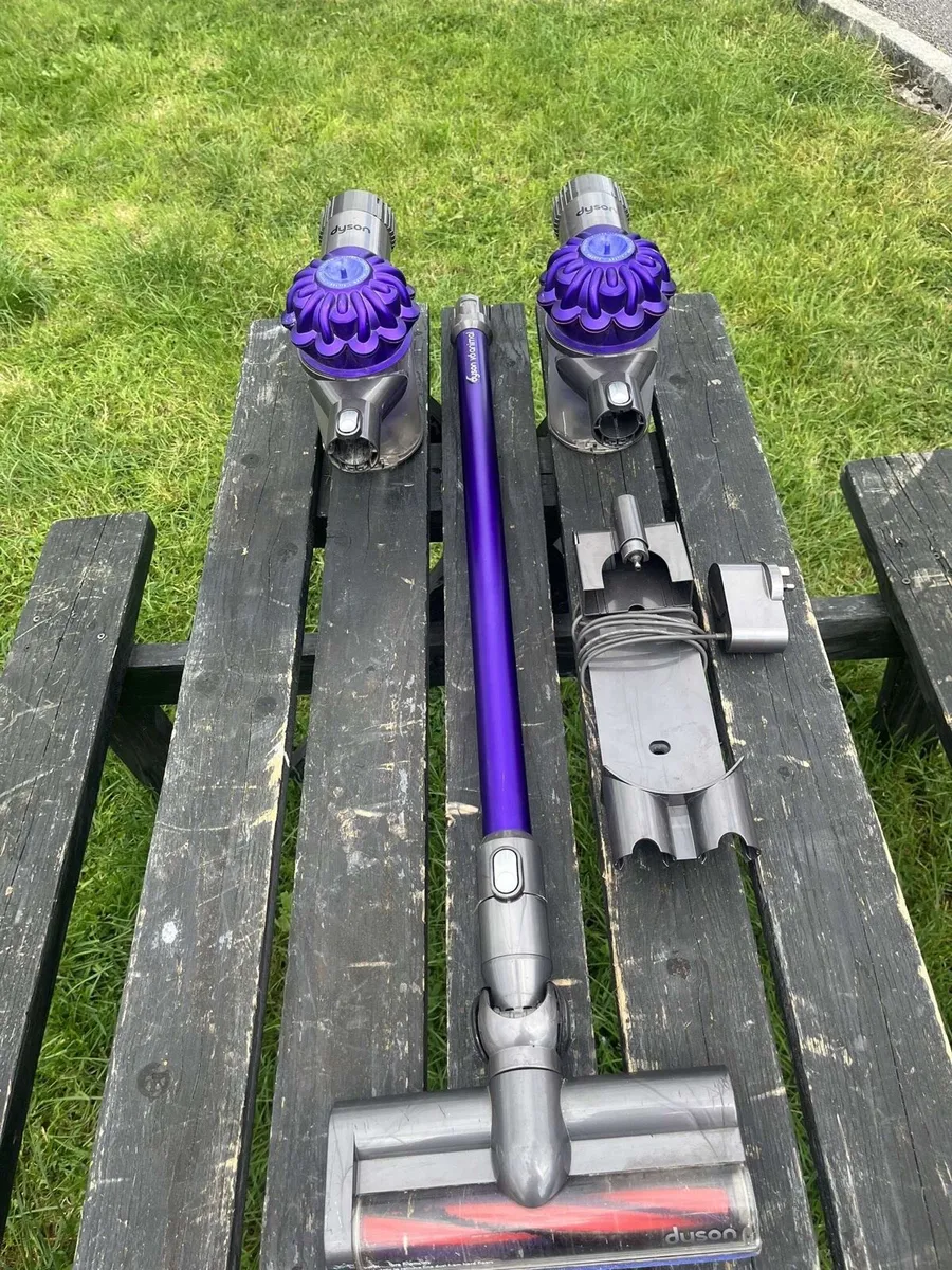 Dyson cordless hoover - Image 2