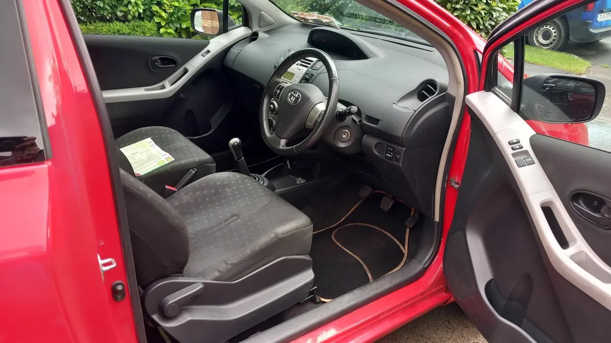 Toyota Yaris 2008 - Image 3