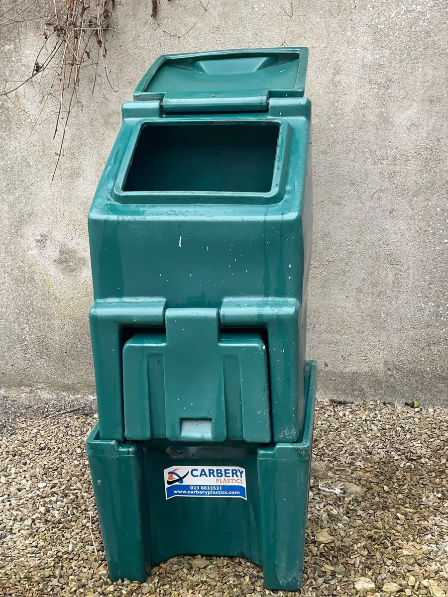 3 bag Coal Bunker with stand - Image 3