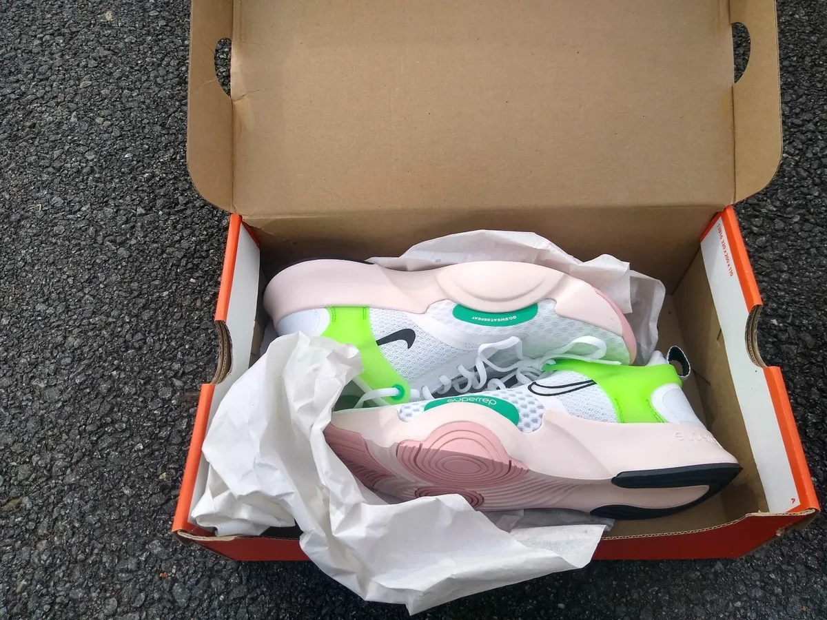Nike trainers - Image 2