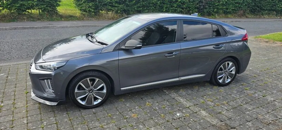2020 HYUNDAI IONIQ 1.6 PETROL-HYBRID - NCT & TAX - Image 1