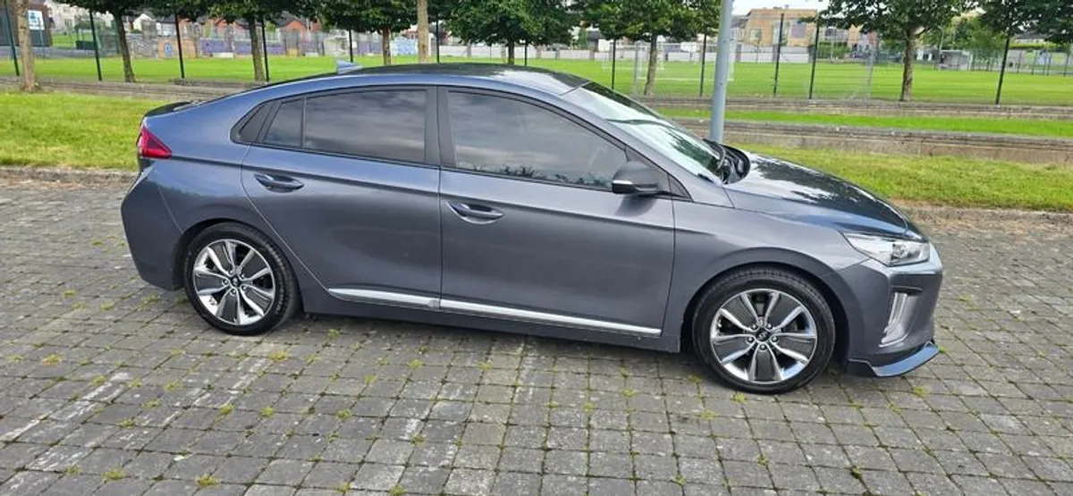 2020 HYUNDAI IONIQ 1.6 PETROL-HYBRID - NCT & TAX - Image 2