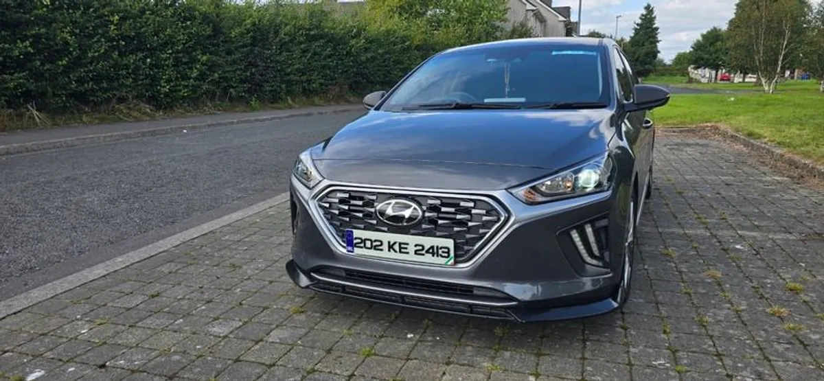 2020 HYUNDAI IONIQ 1.6 PETROL-HYBRID - NCT & TAX - Image 3