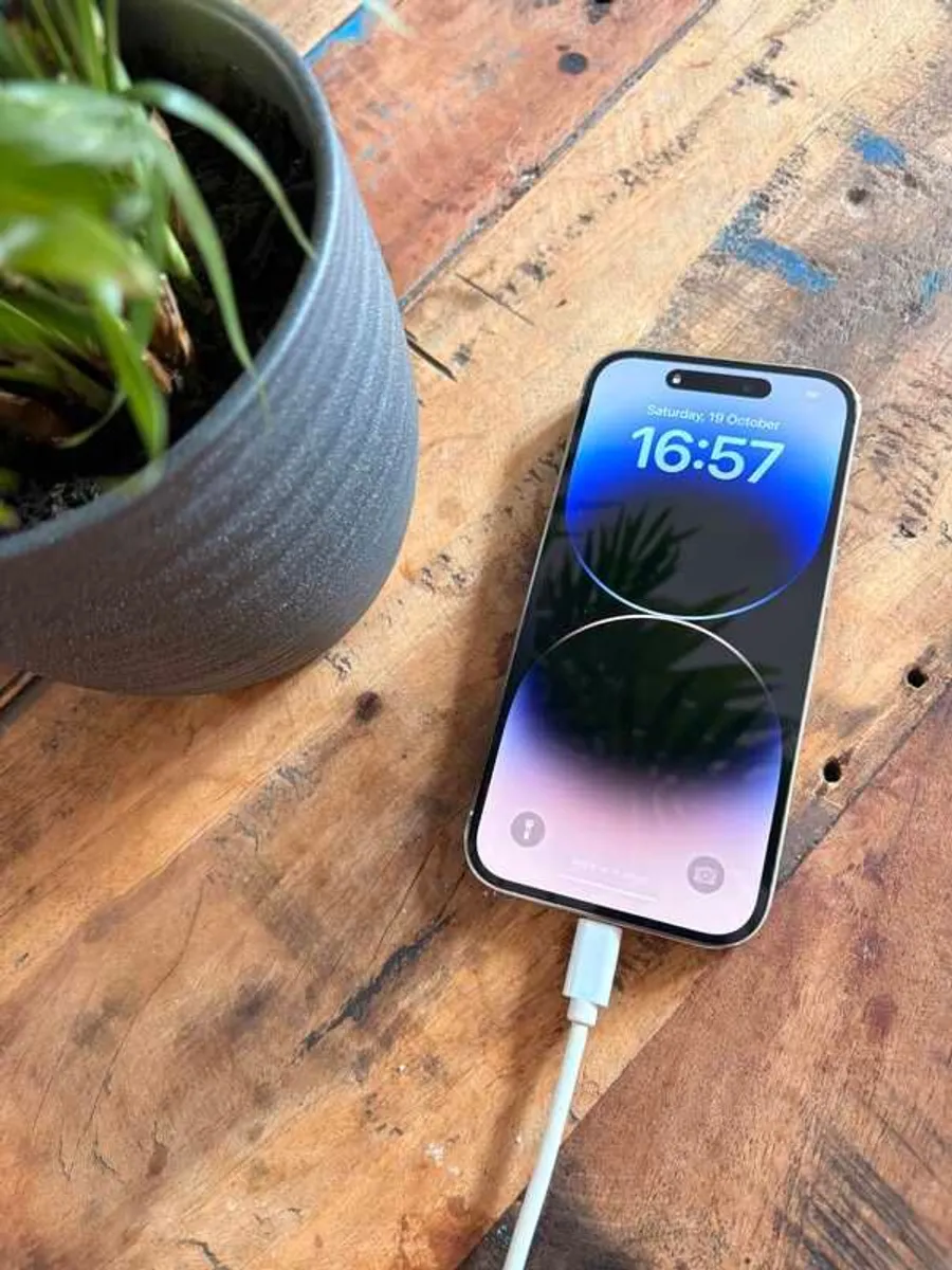 iPhone 14 Pro 256GB White | Excellent Condition - Image 1
