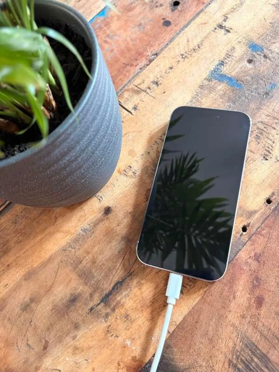iPhone 14 Pro 256GB White | Excellent Condition - Image 3