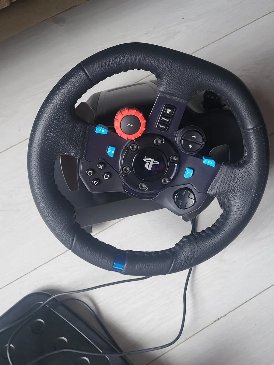 Playstation steering wheel - Image 1