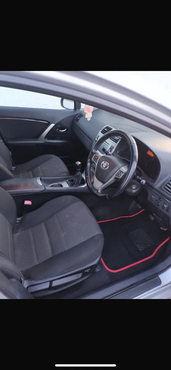 Toyota Avensis 2015 - Image 2