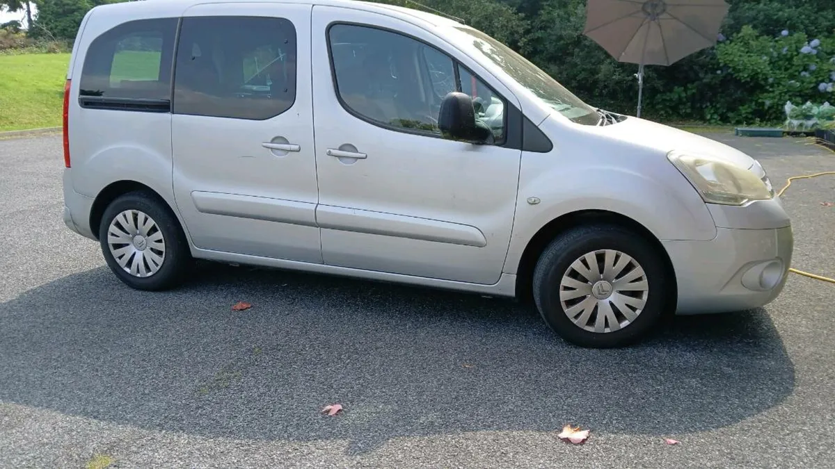 Disabled mobility van - Image 2