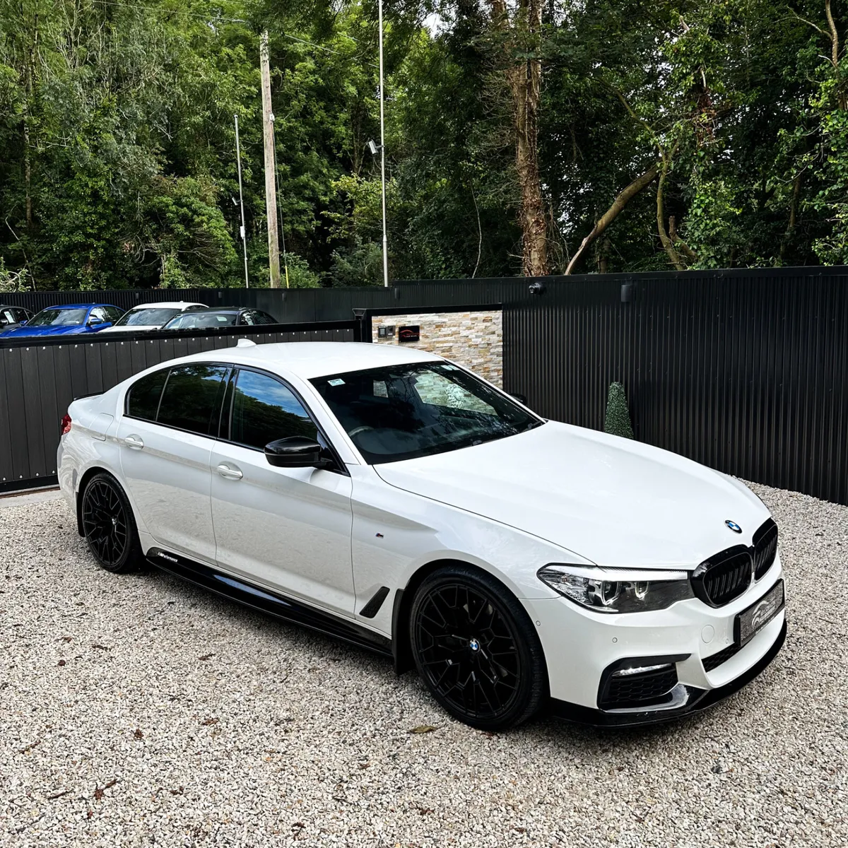 2017 (172) BMW 520D MSPORT XDRIVE - Image 3
