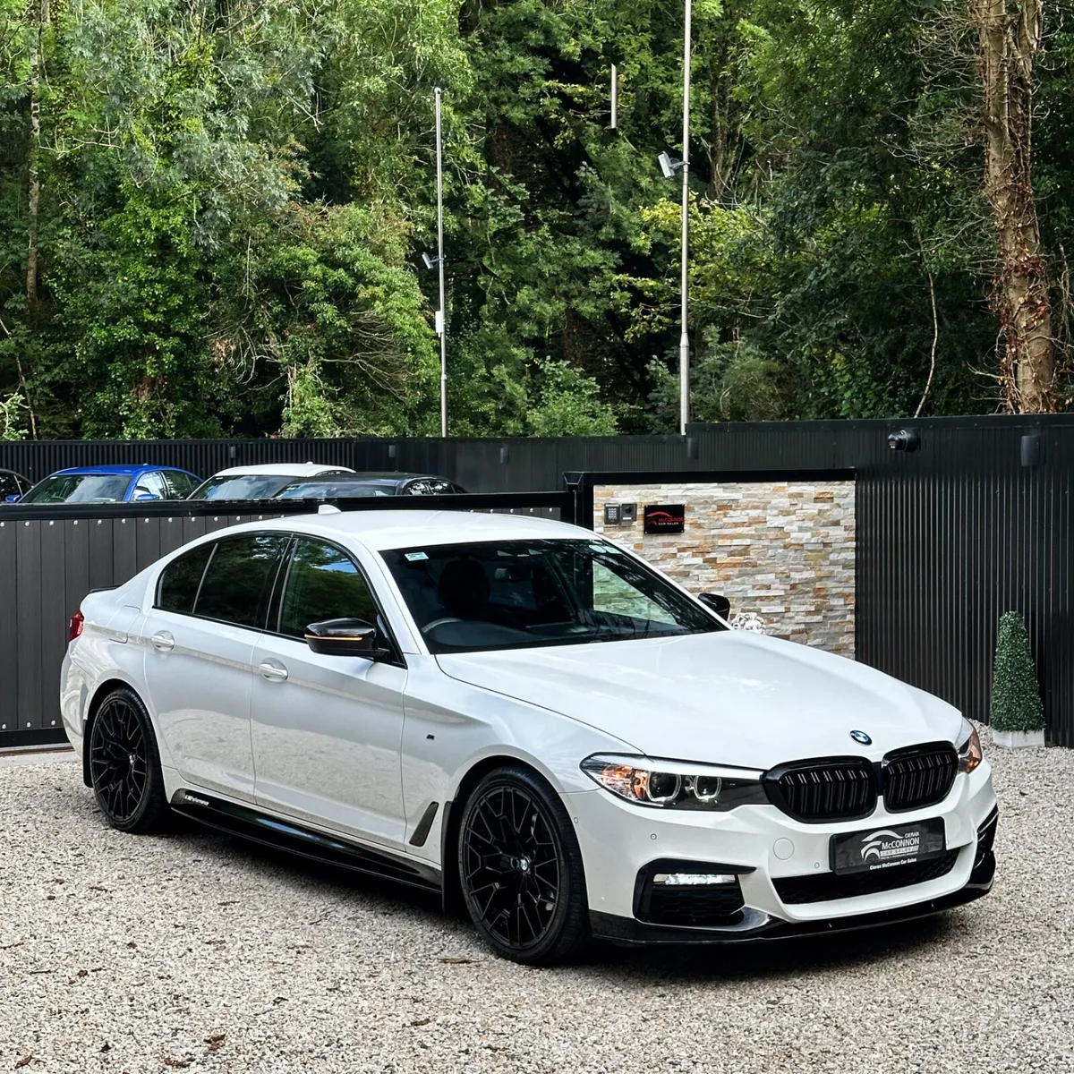 2017 (172) BMW 520D MSPORT XDRIVE - Image 1