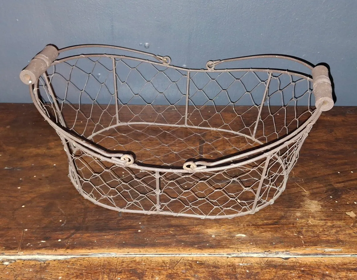 Vintage Wire Basket - Image 1