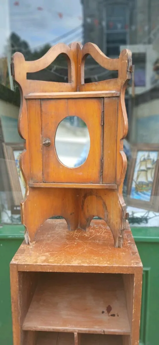 Small antique French corner cabinet - Image 1