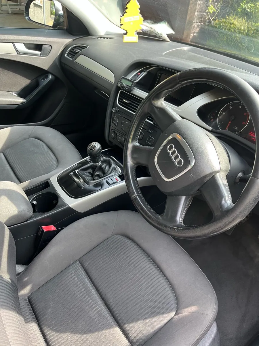 Car - Image 3