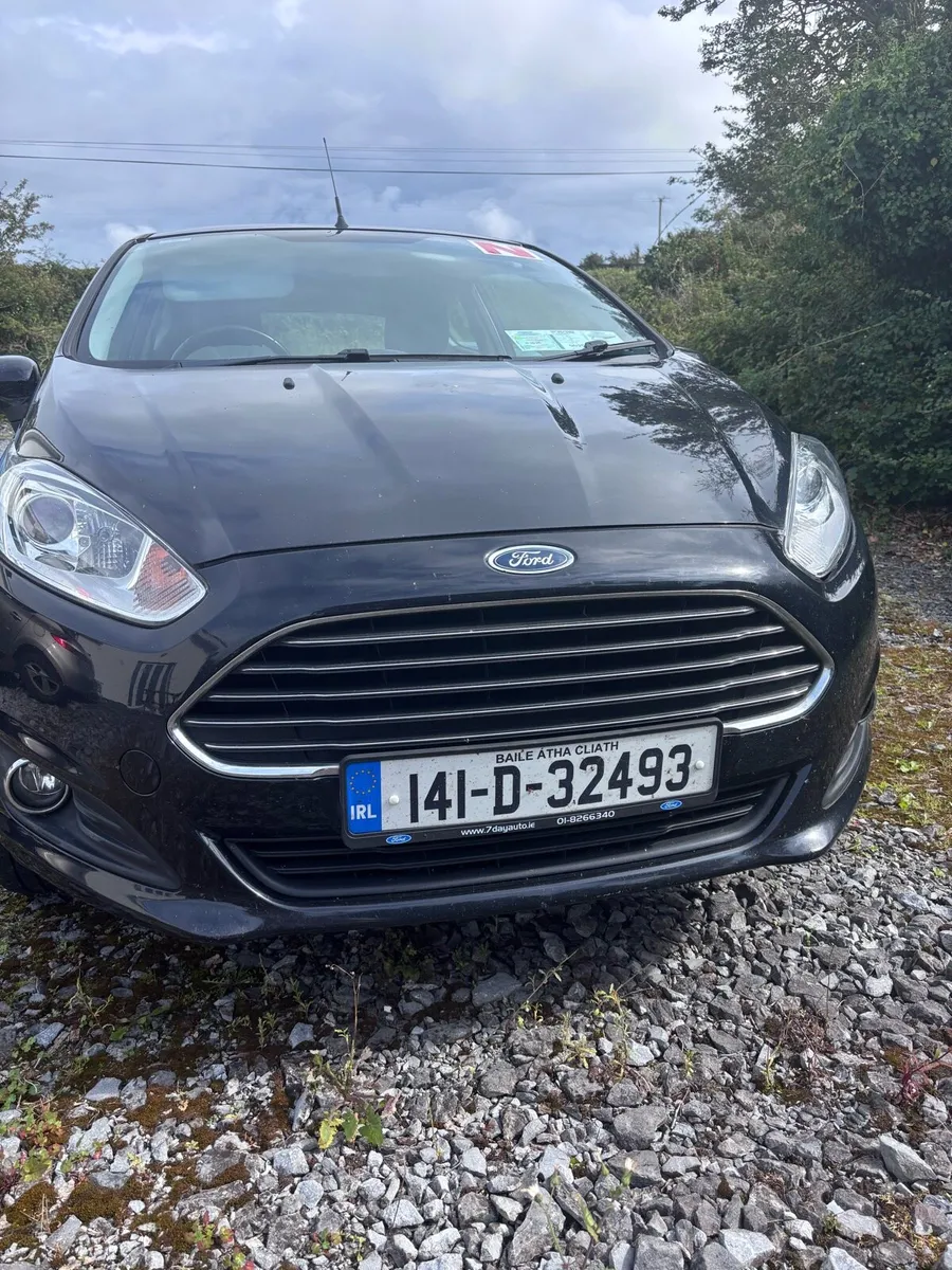 Ford Fiesta  2014  3 door 1.2L petrol hatchback - Image 4