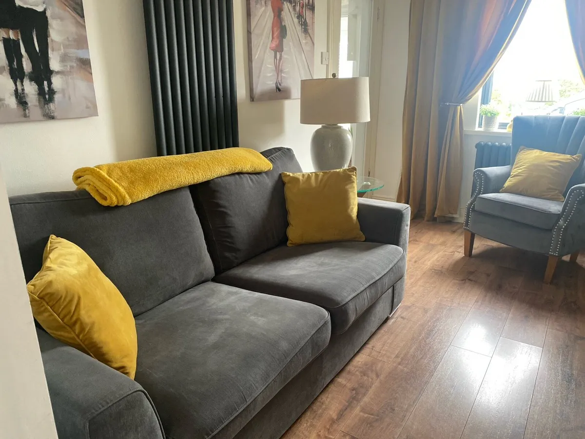 Couch - Image 1