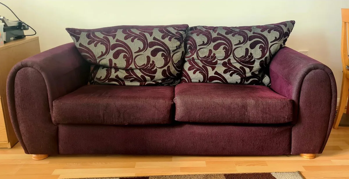 Sofa FREE - Image 1