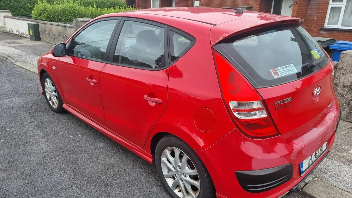 Hyundai i30 2011 - Image 2