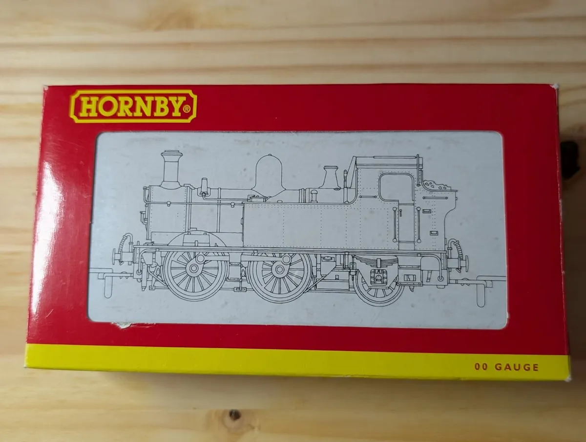 Hornby GWR 0-4-2 Steam Locomotive - Image 3