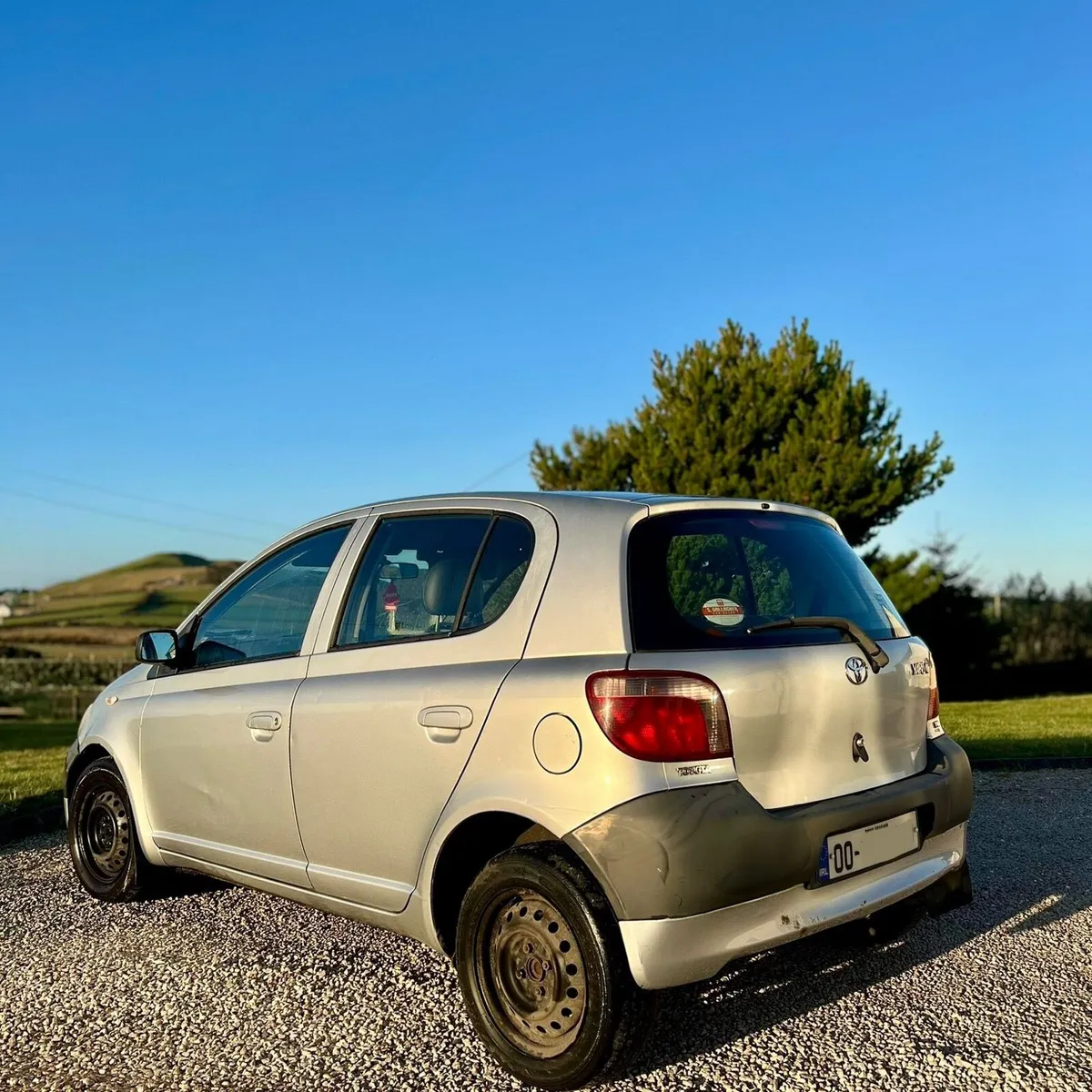 Toyota Yaris - Image 2