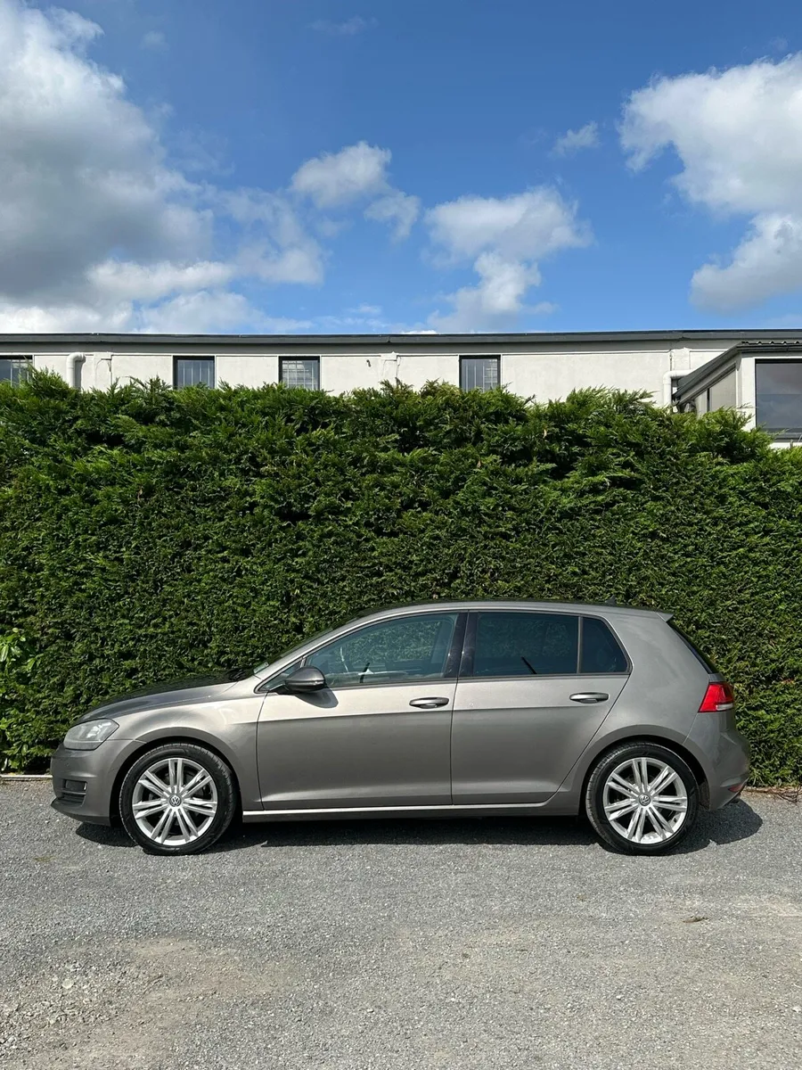 Volkswagen Golf • 2.0L TDI • Automatic (DSG) - Image 2