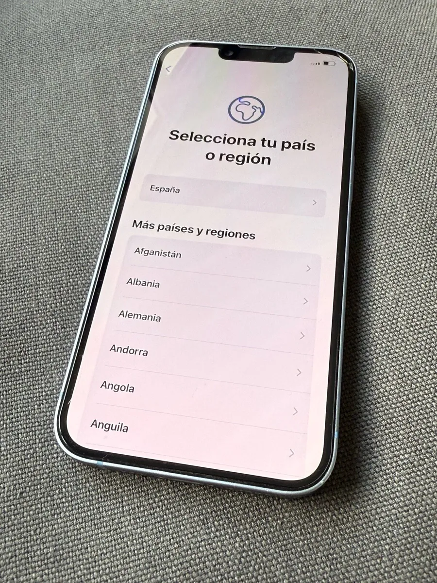 iPhone 14 - Image 2