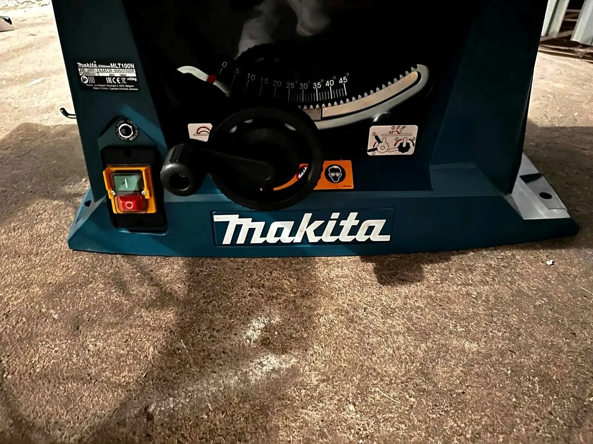 Makita table saw MLT 100 new condition - Image 3