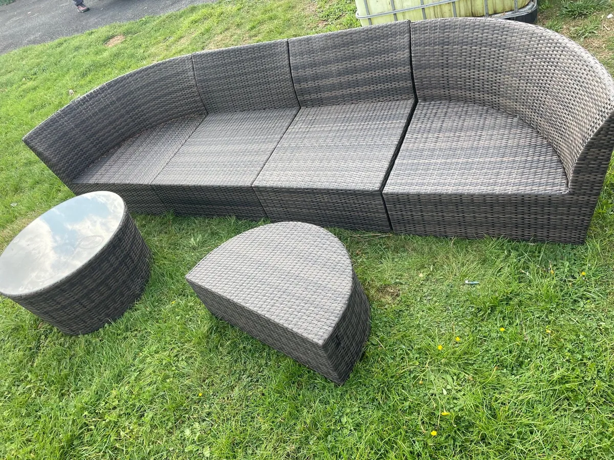 Rattan garden set - Image 1