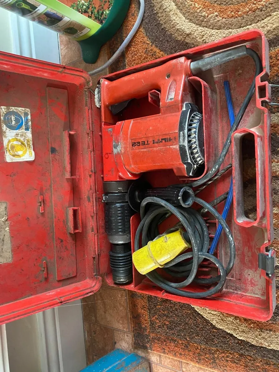 Hilti 110 volt TE22 DRILL - Image 1