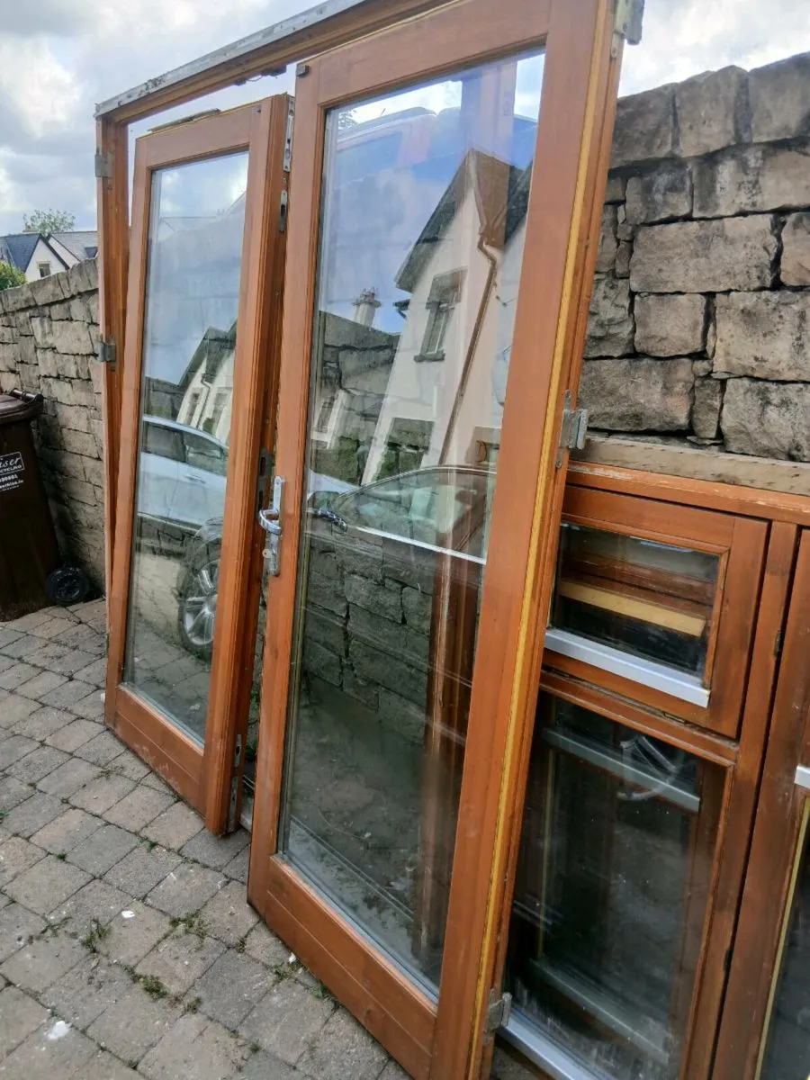 Patio doors and windows - Image 3