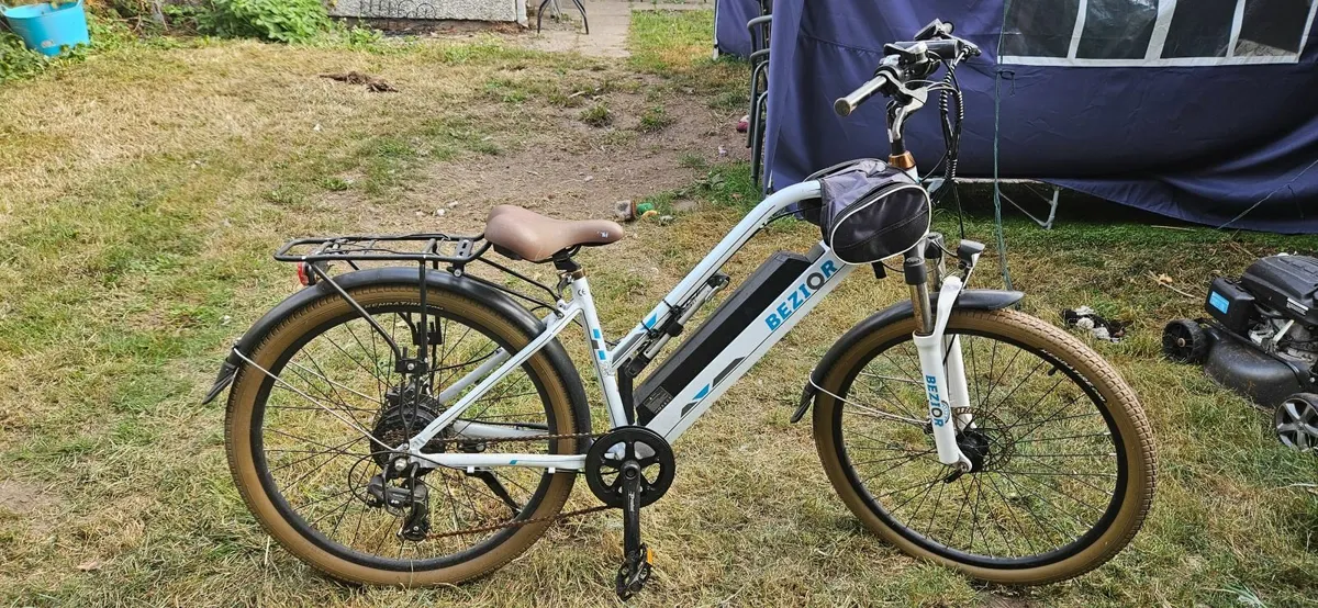 Womens Electric Bicycle - Image 1