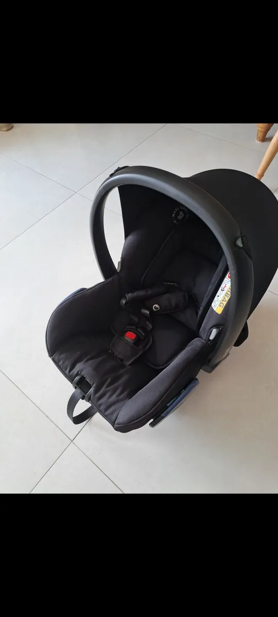 MAXI-COSY BABY CAR SEAT