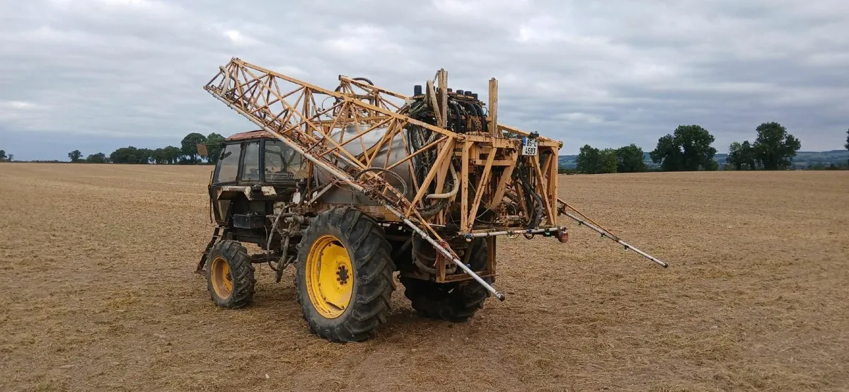 Self propelled  Chafer sprayer - Image 1
