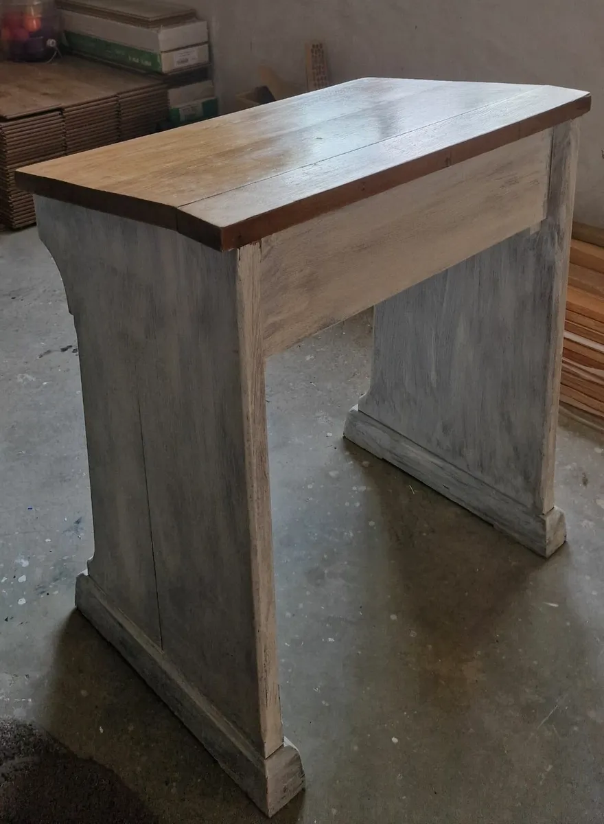 Desk - Image 2