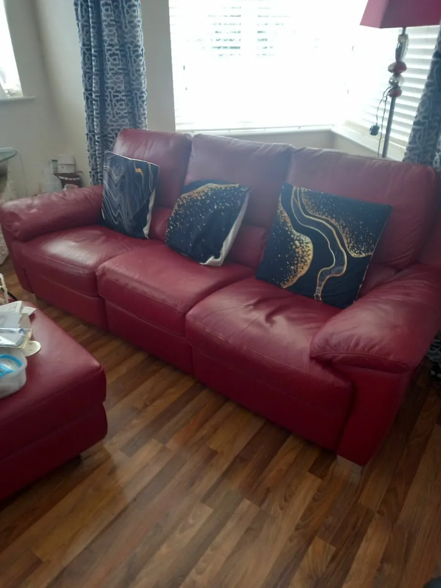 Sofa kitchen table and chairs - Image 1