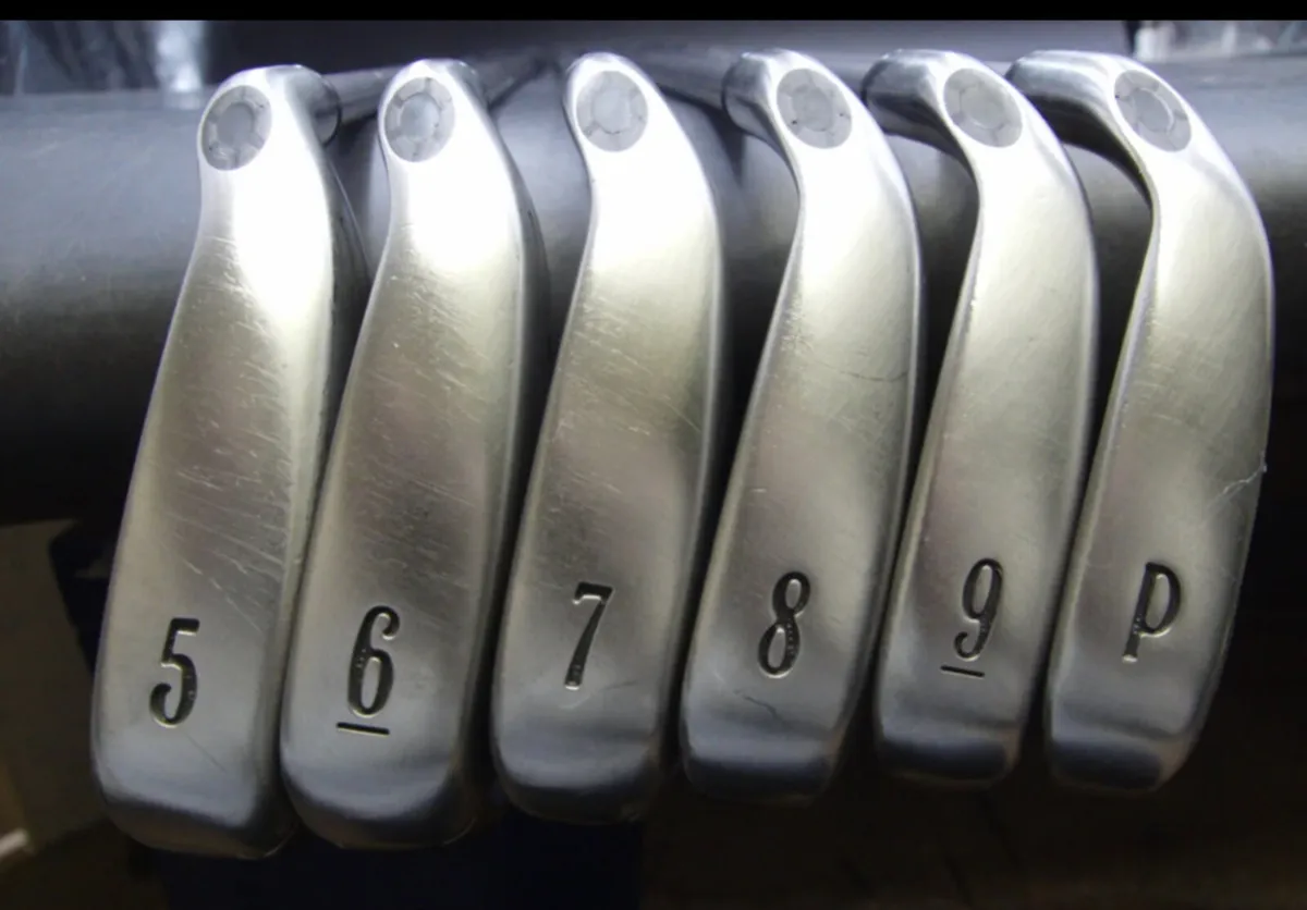 Callaway X18 Irons Graphite 5-PW Great Condition - Image 2