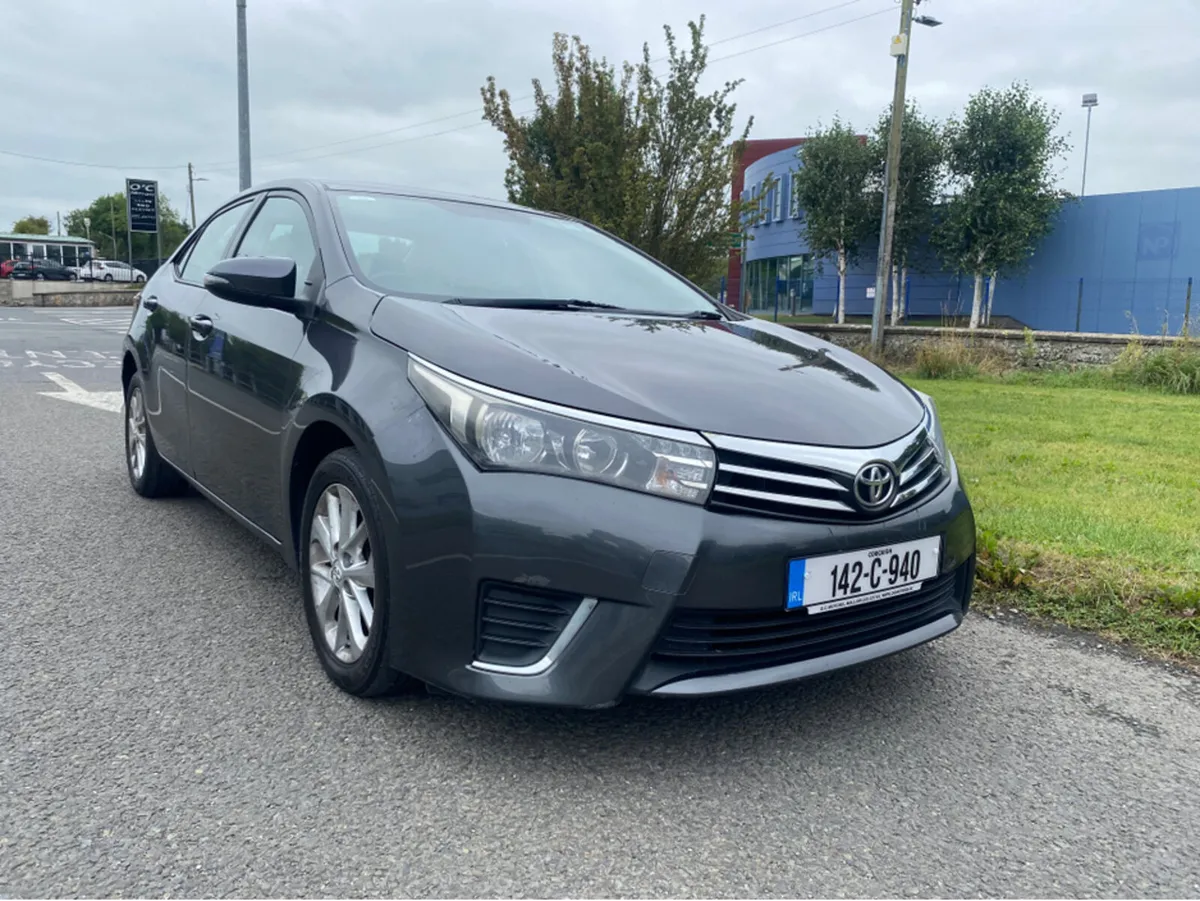Toyota Corolla 1.4 D-4D AURA 4DR - Image 2